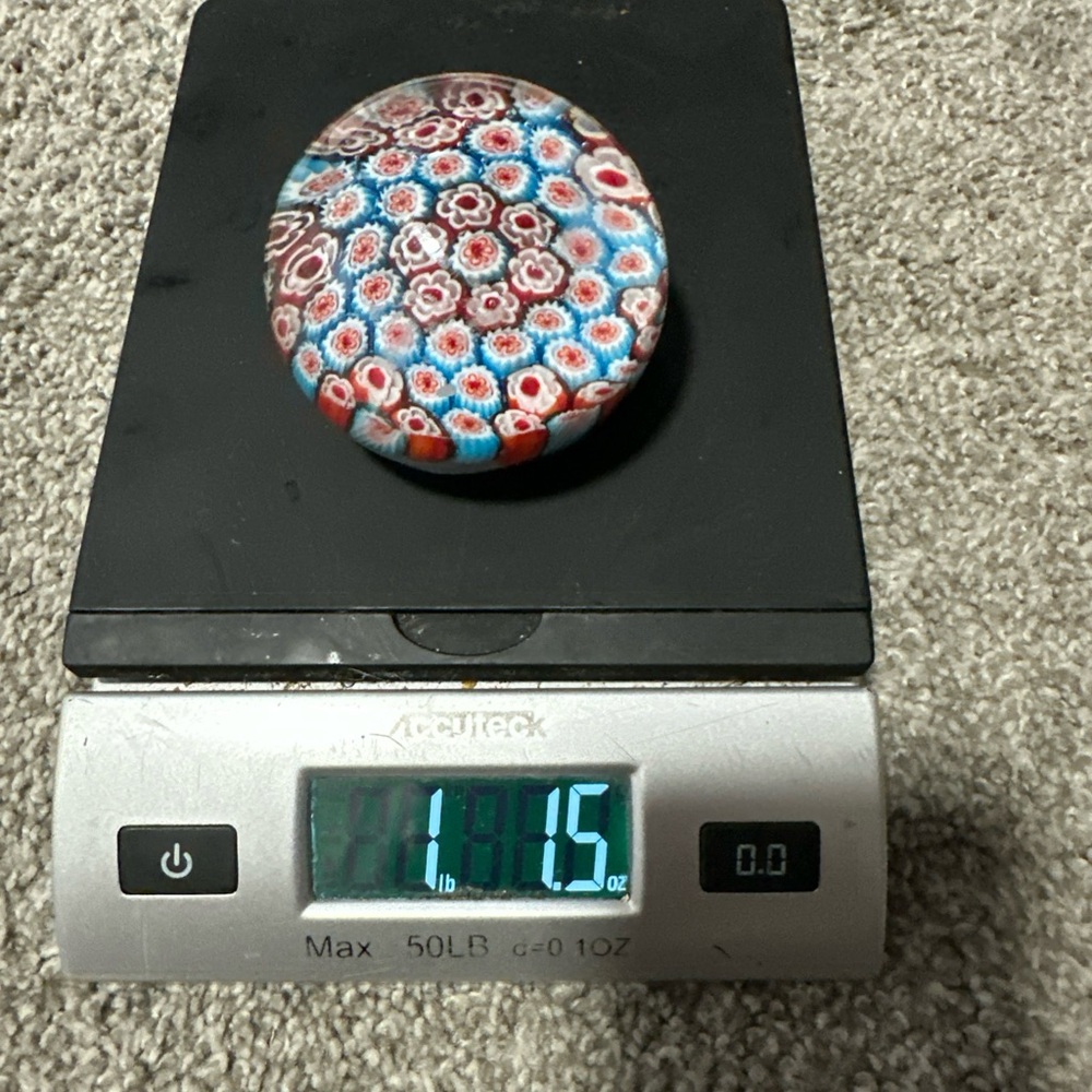 Murano Paperweight - Picture 3 of 4
